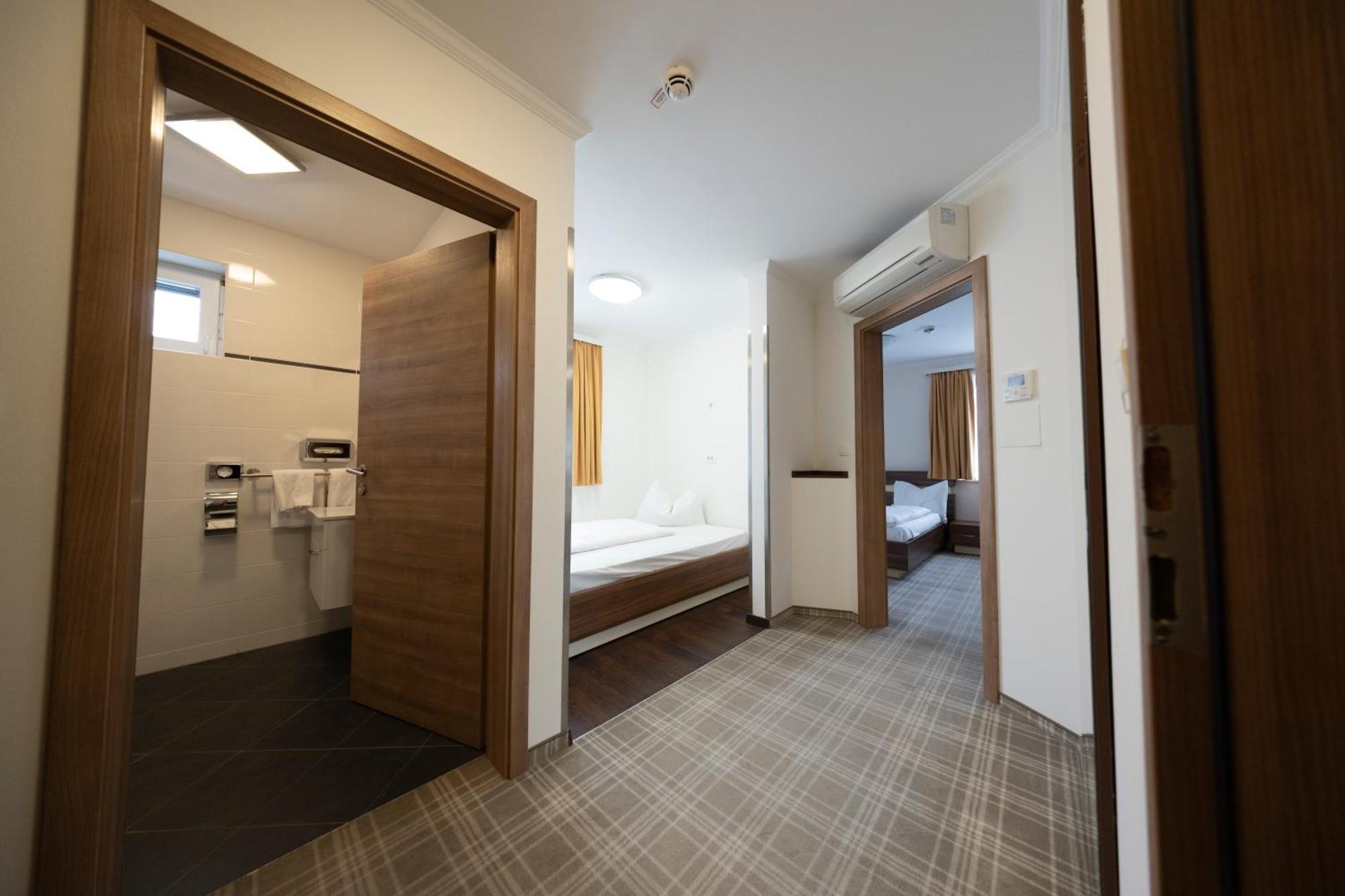 Primus Hotel & Apartments Vienna Exterior photo
